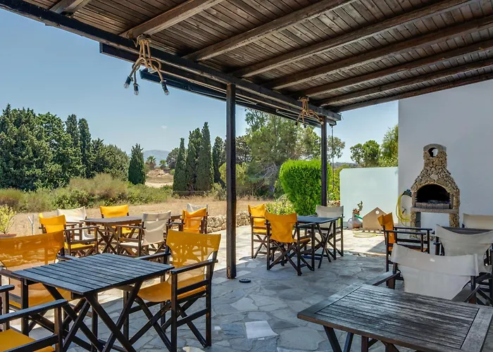 Ilios And Irene 2 Bed and breakfast