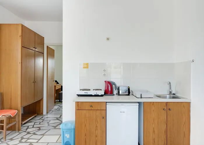 Ilios And Irene 2 Bed & Breakfast 4*